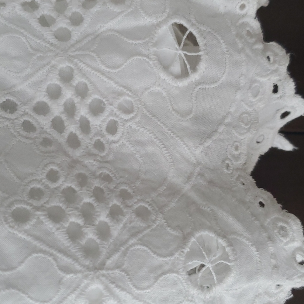 EXPRESS WHITE EYELET COTTON ROMPER, SIZE MEDIUM - Picture 8 of 11